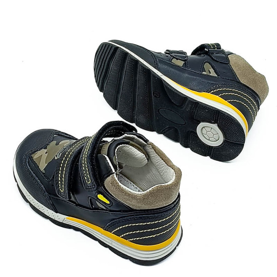 Хөвгүүдийн нумтай арьсан пүүз