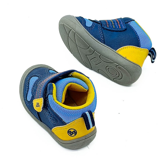 Хөвгүүдийн нумтай пүүз