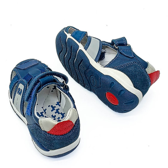 Хөвгүүдийн нумтай арьсан сандаал