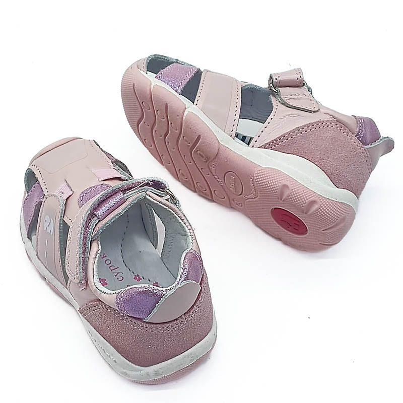 Нумтай охидын арьсан сандаал