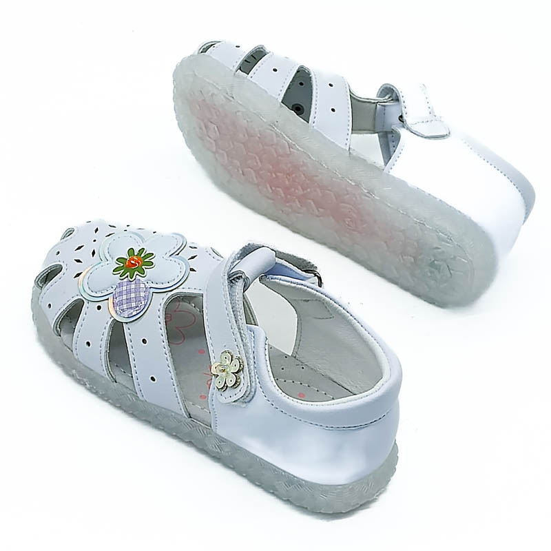 Нумтай охидын арьсан сандаал