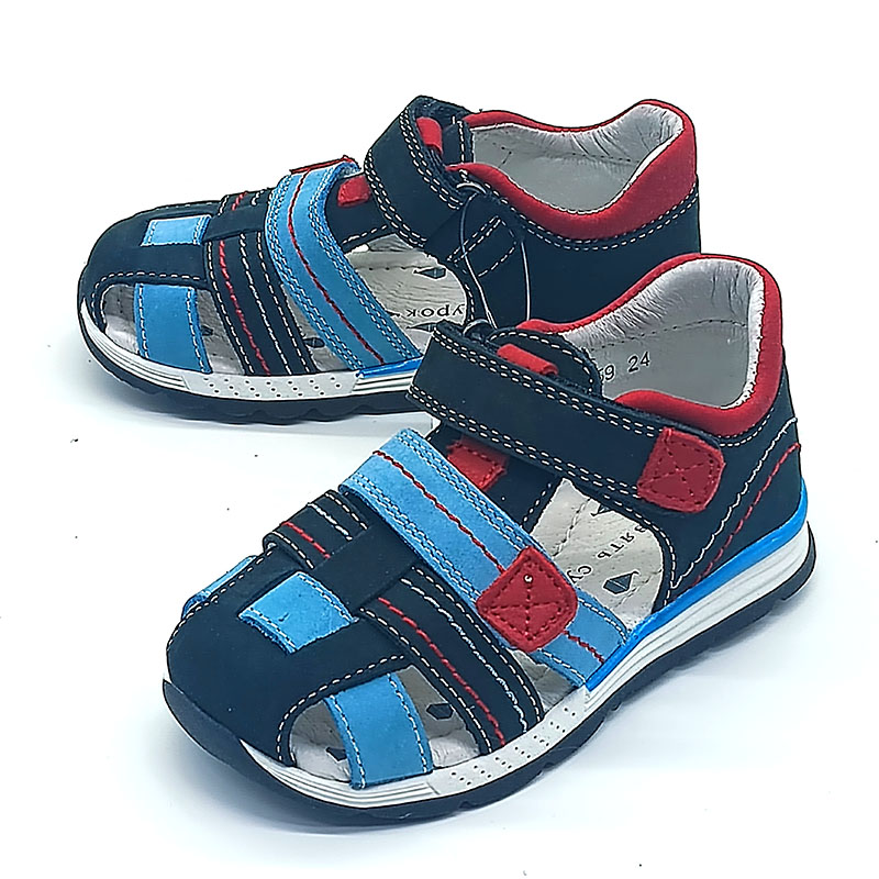 Хөвгүүдийн нумтай арьсан сандаал